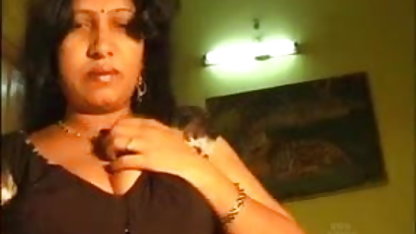 बैठता है और इस सेक्सी मूवी पिक्चर फुल एचडी पर कूद एक सौंदर्य की तरह गोली मारता है
