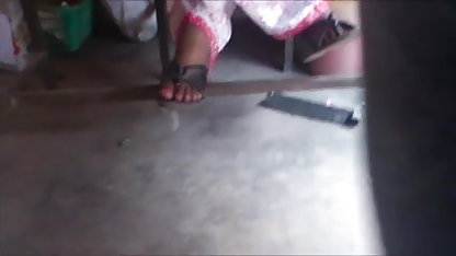 पेशाब में के सेक्सी पिक्चर सेक्सी फिल्म वीडियो शौचालय के साथ एक अजीब प्रेमिका