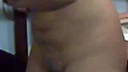 डार्क crotch के साथ रूसी-बोल वीडियो में सेक्सी पिक्चर मूवी बछड़ा