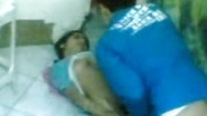 गर्म लड़की है सेक्सी पिक्चर एचडी मूवी निविदा में caresses