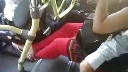 Busty बेब के सेक्सी पिक्चर फिल्म हिंदी में साथ एक तातुहा पर एक जघन