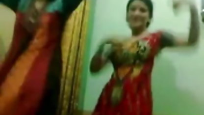 दो लड़कियों एक दूसरे सेक्सी वीडियो पिक्चर एचडी को पीटने