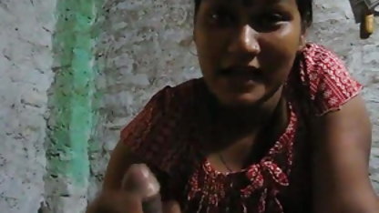 Busty सेक्सी इंग्लिश पिक्चर दिखाइए मालकिन