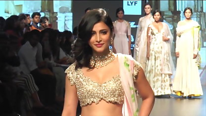 Lexi डोना फिल्म सेक्सी हिंदी पिक्चर seduces युवा आदमी