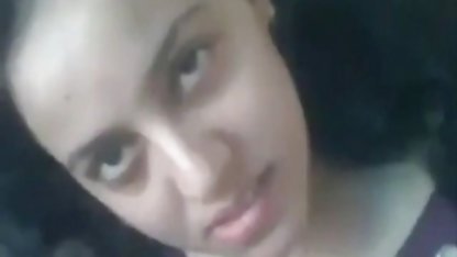 कास्टिंग सेक्सी हिंदी फीचर फिल्म के लिए भूमिका एक सेक्स अभिनेत्री