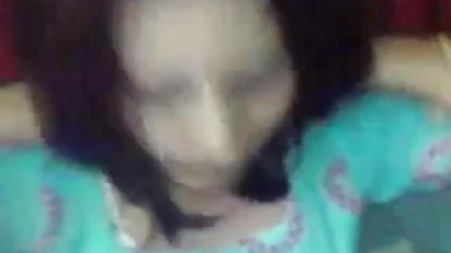 उसे मरोड़ते समय गोरी के बट से अटैच किया गया हिंदी फिल्म पिक्चर सेक्सी था ।